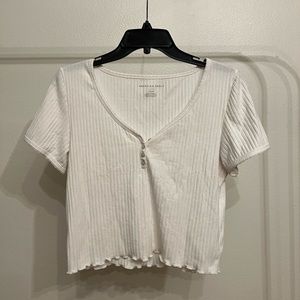 American Eagle short-sleeve crop tee shirt
